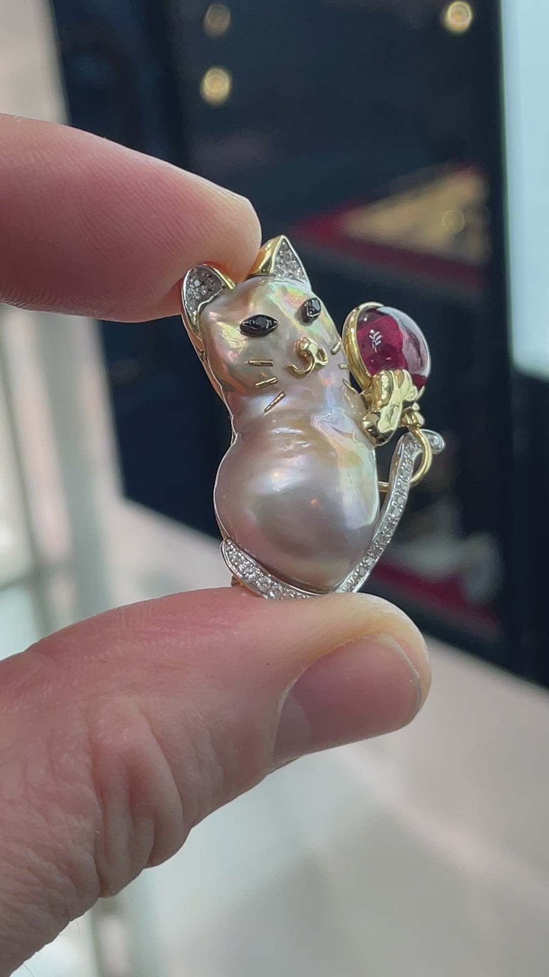 Diamant Brosche "Playing Cat"